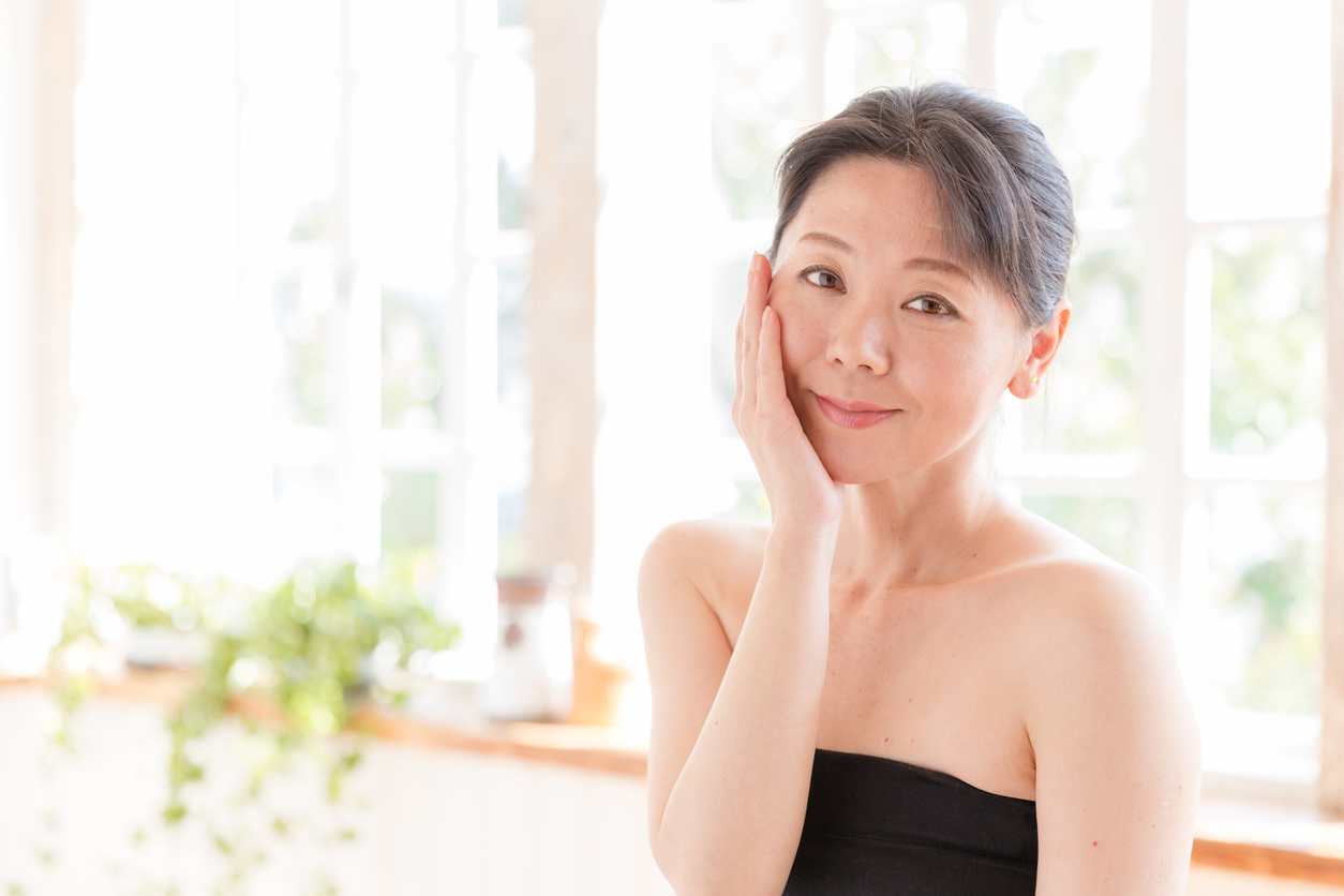 【40代女性の魅力】歳を理由に恋愛を諦めてない？モテる女に共通する5つの特徴